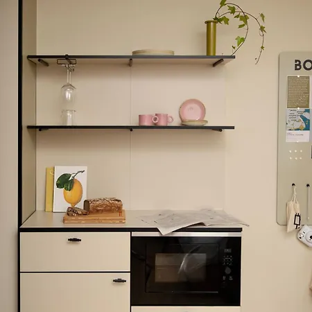 Bob W Kaarti Aparthotel 4*