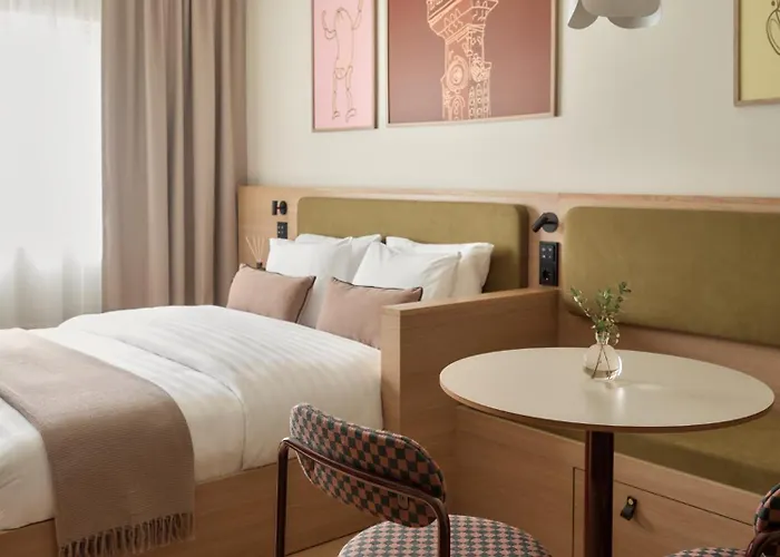 Bob W Kaarti 4* Helsinki