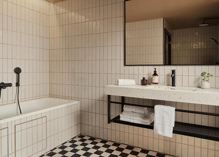 Bob W Kaarti Aparthotel 4*