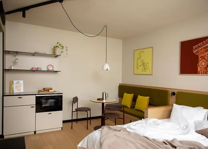 Bob W Kaarti Aparthotel