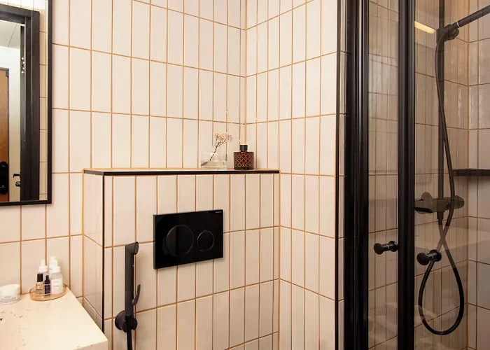 Bob W Kaarti Helsinki