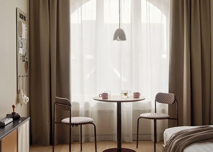 Bob W Kaarti Helsinki