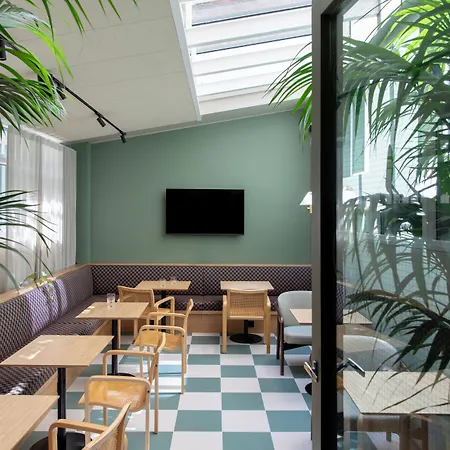 Bob W Kaarti 4* Helsinky