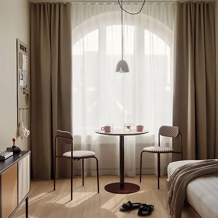 Bob W Kaarti Helsinky